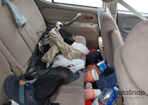 2003 Toyota Sequoia Sr5 V8 from USA, damaged, VIN 5TDZT34A53S157866